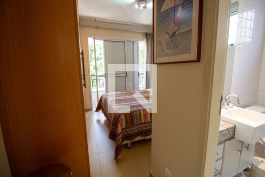 Suíte de apartamento para alugar com 2 quartos, 70m² em Pompeia, São Paulo