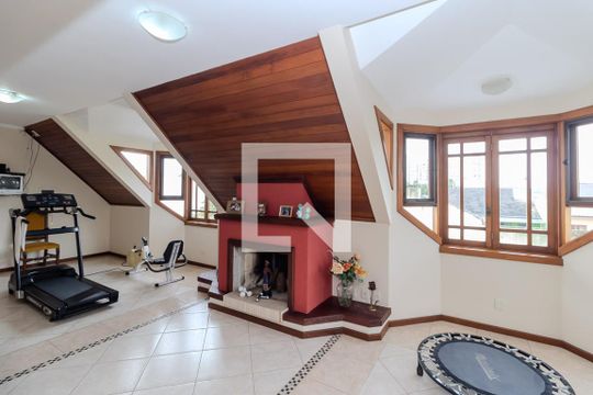 Sótão de casa para alugar com 5 quartos, 500m² em Marechal Rondon, Canoas