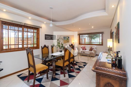 Casa para alugar com 5 quartos, 500m² em Marechal Rondon, Canoas