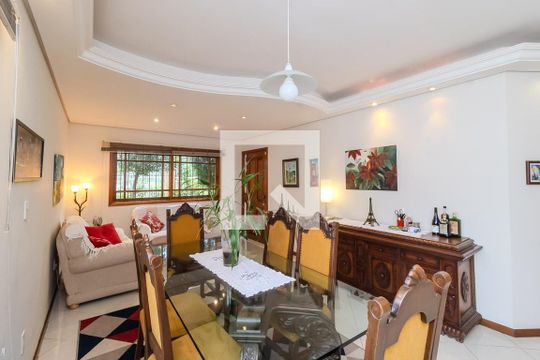 Sala 1 de casa para alugar com 5 quartos, 500m² em Marechal Rondon, Canoas