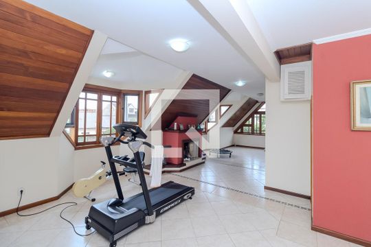 Sótão de casa para alugar com 5 quartos, 500m² em Marechal Rondon, Canoas