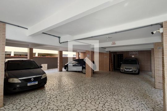 Garagem de apartamento para alugar com 2 quartos, 43m² em Guilhermina, Praia Grande