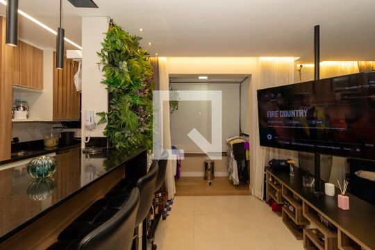 Sala de apartamento à venda com 2 quartos, 64m² em Vila Esperança, São Paulo