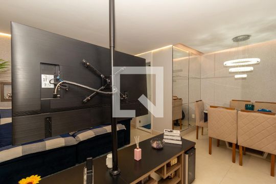 Sala de apartamento à venda com 2 quartos, 64m² em Vila Esperança, São Paulo