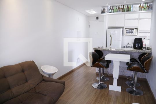 Sala de apartamento para alugar com 2 quartos, 43m² em Jaraguá, São Paulo