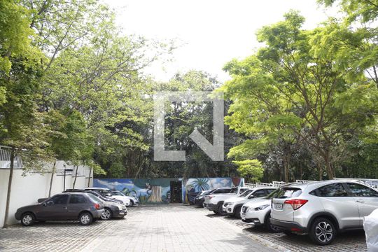 Garagem de apartamento para alugar com 2 quartos, 43m² em Jaraguá, São Paulo