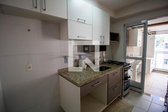 Cozinha de apartamento para alugar com 3 quartos, 80m² em Pompeia, São Paulo