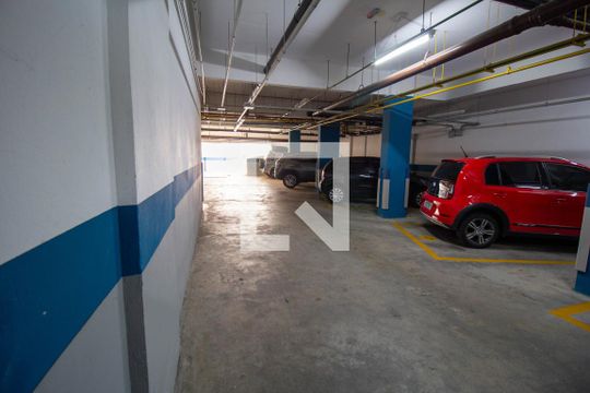 Area Comum - Garagem de apartamento para alugar com 3 quartos, 80m² em Pompeia, São Paulo