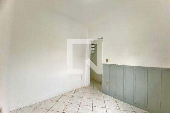 Quarto de kitnet/studio para alugar com 1 quarto, 25m² em Boca do Rio, Salvador