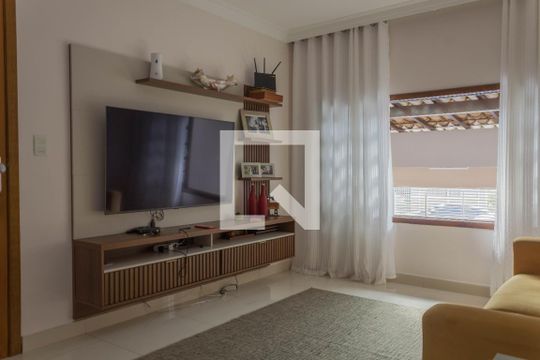 Casa à venda com 4 quartos, 236m² em Centro, São Bernardo do Campo