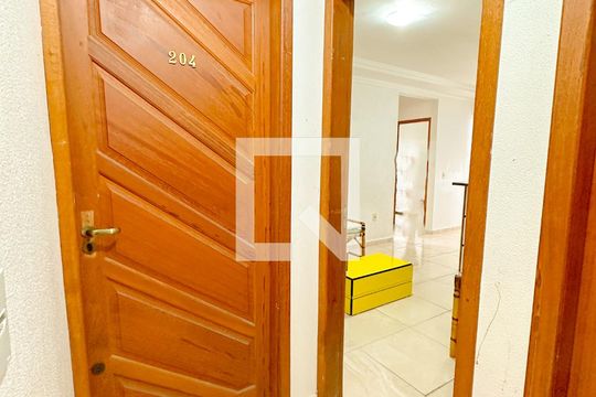 Hall social de apartamento para alugar com 2 quartos, 65m² em Ingleses do Rio Vermelho, Florianópolis