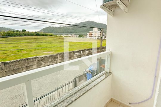 Varanda de apartamento para alugar com 2 quartos, 65m² em Ingleses do Rio Vermelho, Florianópolis