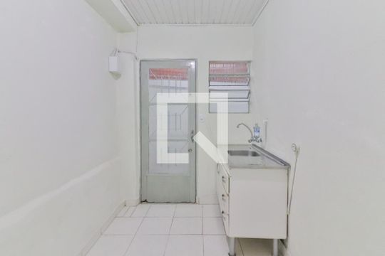 Cozinha de casa para alugar com 1 quarto, 50m² em Jaraguá, São Paulo