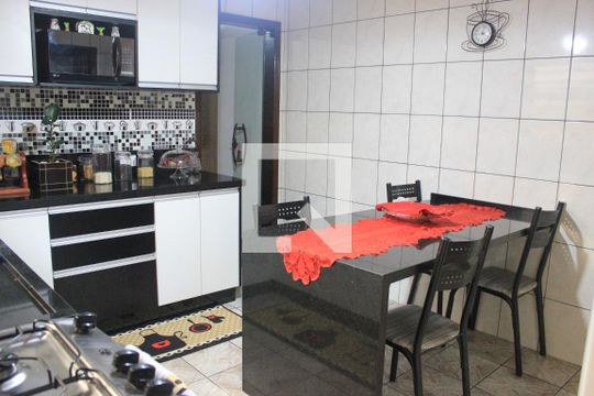 Cozinha de casa à venda com 3 quartos, 145m² em Jardim Terezopolis, Guarulhos
