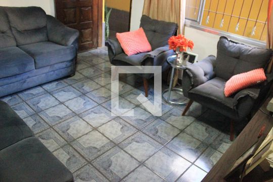 Sala de casa à venda com 3 quartos, 145m² em Jardim Terezopolis, Guarulhos
