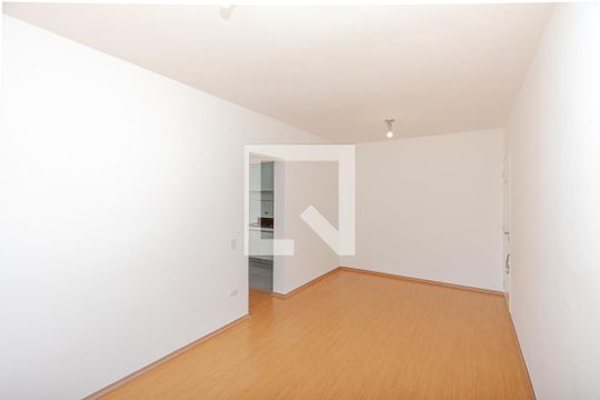 Sala de apartamento para alugar com 2 quartos, 54m² em Jardim Santo Antônio, São Paulo