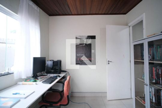 Quarto de Serviço de casa à venda com 3 quartos, 200m² em Cidade Patriarca, São Paulo