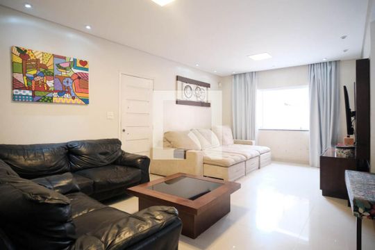 Casa à venda com 3 quartos, 200m² em Cidade Patriarca, São Paulo