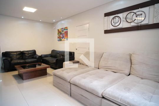 Sala de casa à venda com 3 quartos, 200m² em Cidade Patriarca, São Paulo