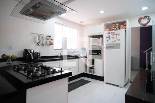 Cozinha de casa à venda com 3 quartos, 200m² em Cidade Patriarca, São Paulo