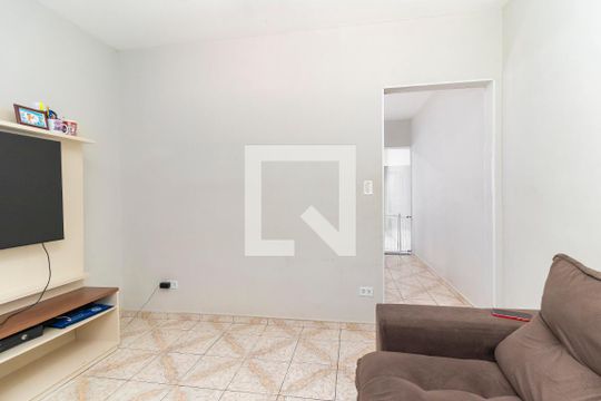 Sala de casa para alugar com 2 quartos, 250m² em Vila Carmosina, São Paulo