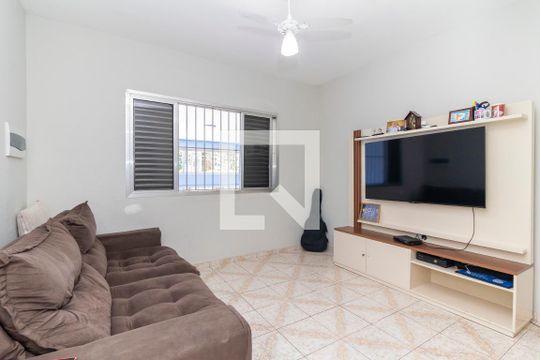 Casa para alugar com 2 quartos, 250m² em Vila Carmosina, São Paulo