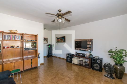 Casa à venda com 6 quartos, 168m² em Olaria, Rio de Janeiro