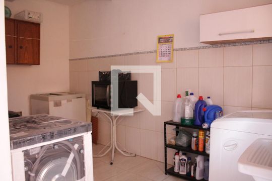 Área de Serviço de casa à venda com 3 quartos, 250m² em Vila Diva (zona Leste), São Paulo