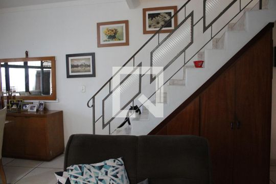 Sala de casa à venda com 3 quartos, 250m² em Vila Diva (zona Leste), São Paulo