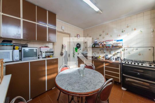 Cozinha de casa à venda com 3 quartos, 150m² em Jardim das Acácias, São Paulo