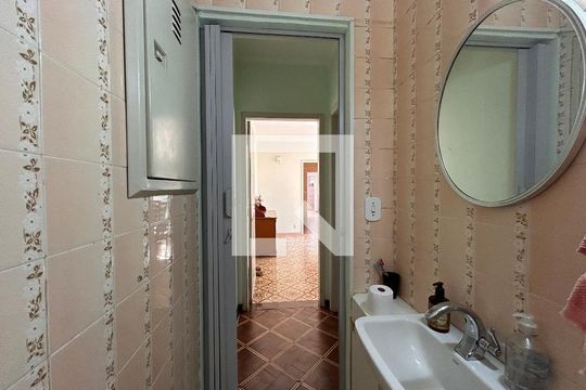 Lavabo 1 de casa para alugar com 6 quartos, 285m² em Vila Albertina, São Paulo