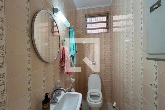 Lavabo 1 de casa para alugar com 6 quartos, 285m² em Vila Albertina, São Paulo