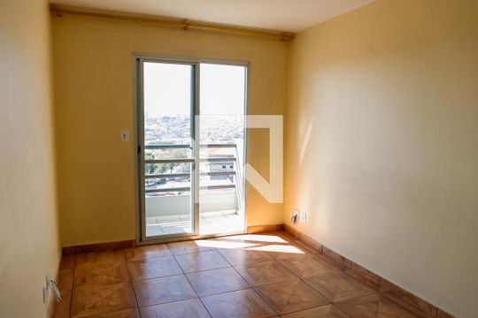 sala de apartamento para alugar com 2 quartos, 56m² em Jardim Roberto, Osasco