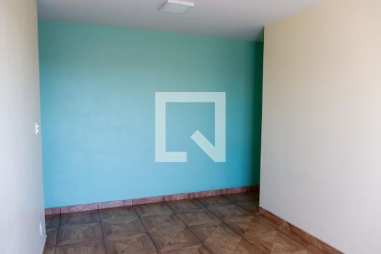 sala de apartamento para alugar com 2 quartos, 56m² em Jardim Roberto, Osasco