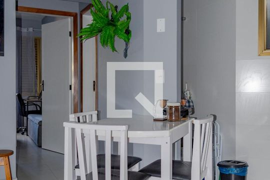 Sala / Cozinha de apartamento para alugar com 1 quarto, 35m² em Ponta das Canas, Florianópolis