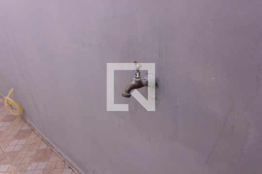 Quintal - detalhe de casa para alugar com 2 quartos, 125m² em Parque Císper, São Paulo