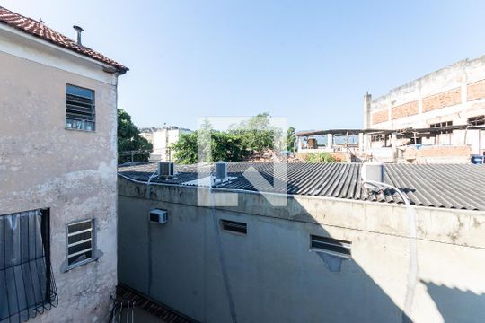 Vista de apartamento à venda com 2 quartos, 60m² em Benfica, Rio de Janeiro