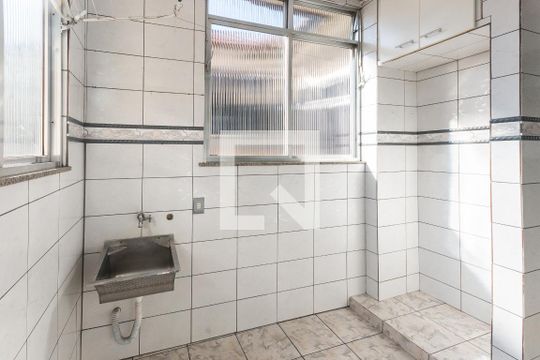 Cozinha e Área de Serviço de apartamento à venda com 2 quartos, 60m² em Benfica, Rio de Janeiro