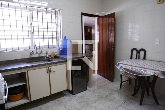 Cozinha de casa à venda com 2 quartos, 207m² em Vila Pereira Barreto, São Paulo
