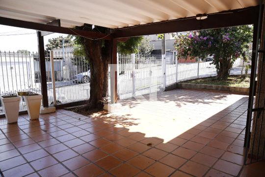 Garagem de casa à venda com 2 quartos, 207m² em Vila Pereira Barreto, São Paulo