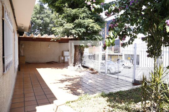Garagem de casa à venda com 2 quartos, 207m² em Vila Pereira Barreto, São Paulo