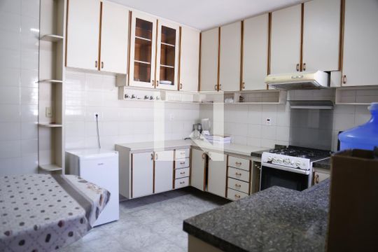 Cozinha de casa à venda com 2 quartos, 207m² em Vila Pereira Barreto, São Paulo