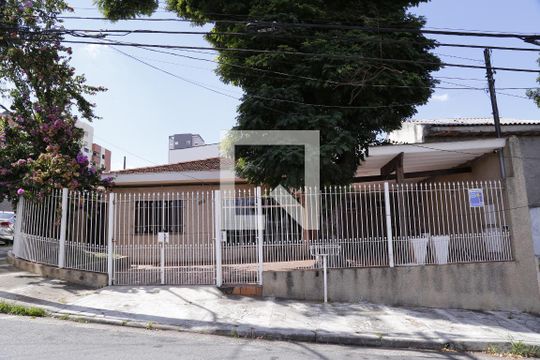 Fachada de casa à venda com 2 quartos, 207m² em Vila Pereira Barreto, São Paulo