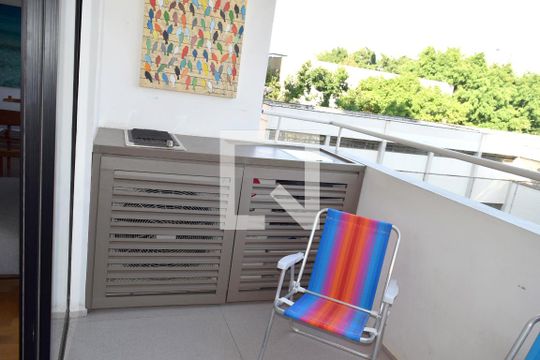 Varanda de apartamento à venda com 1 quarto, 87m² em Pinheiros, São Paulo