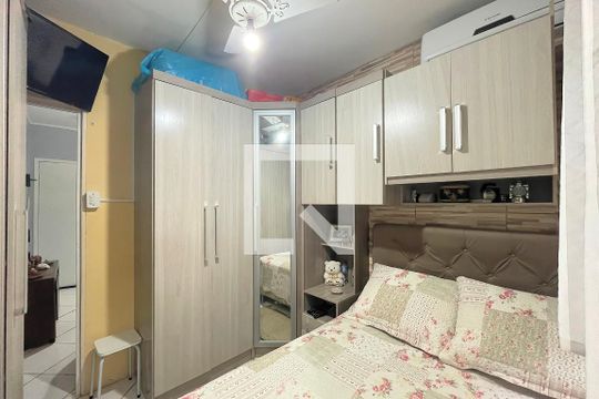Quarto de apartamento à venda com 1 quarto, 38m² em Jardim Itu, Porto Alegre