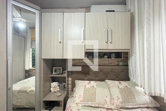 Quarto de apartamento à venda com 1 quarto, 38m² em Jardim Itu, Porto Alegre