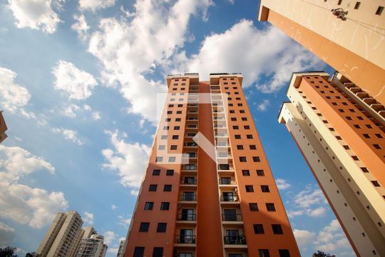Fachada do bloco de apartamento para alugar com 3 quartos, 75m² em Jardim Caboré, São Paulo