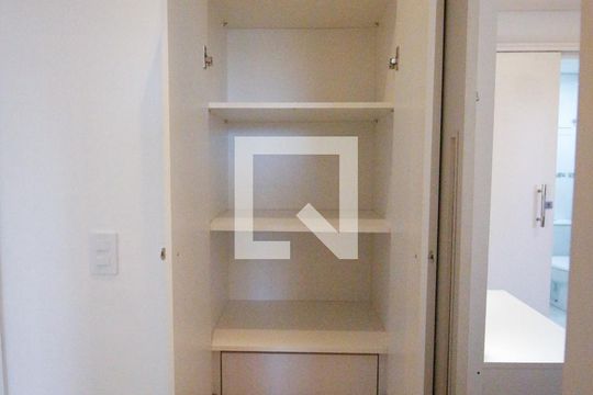 Corredor - Armário de apartamento para alugar com 3 quartos, 75m² em Jardim Caboré, São Paulo
