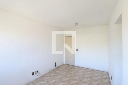 Sala de apartamento para alugar com 2 quartos, 55m² em Colubandê, São Gonçalo