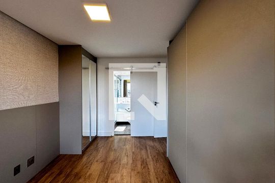 Suíte de apartamento para alugar com 2 quartos, 69m² em Jardim das Acácias, São Paulo